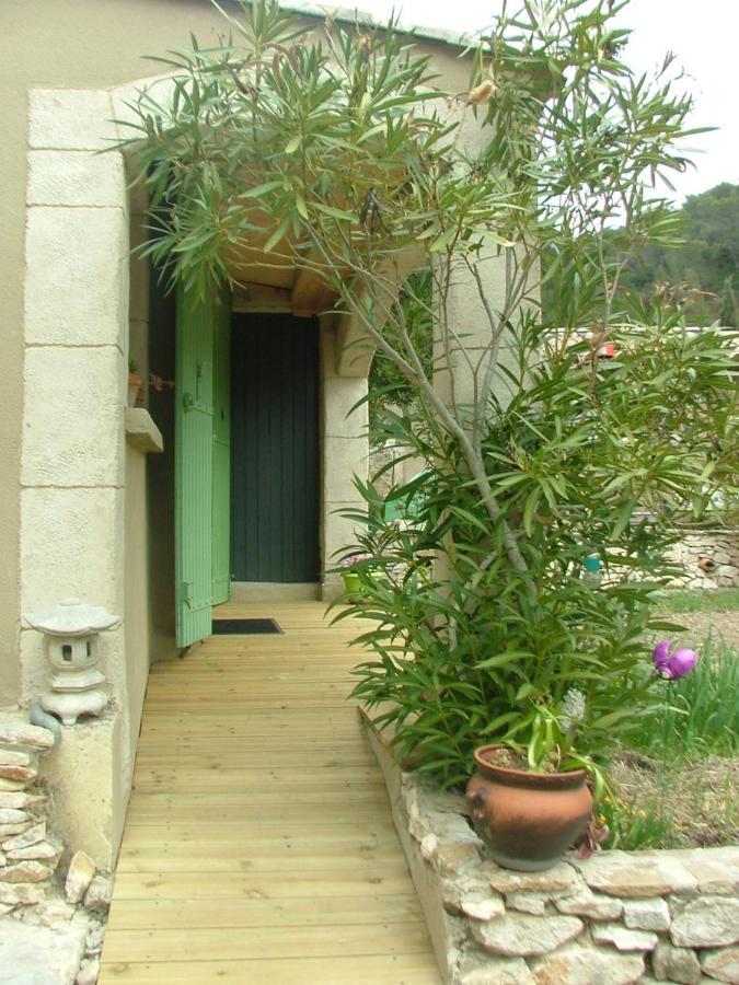 Le Frangipanier Hotel Le Barroux Екстериор снимка