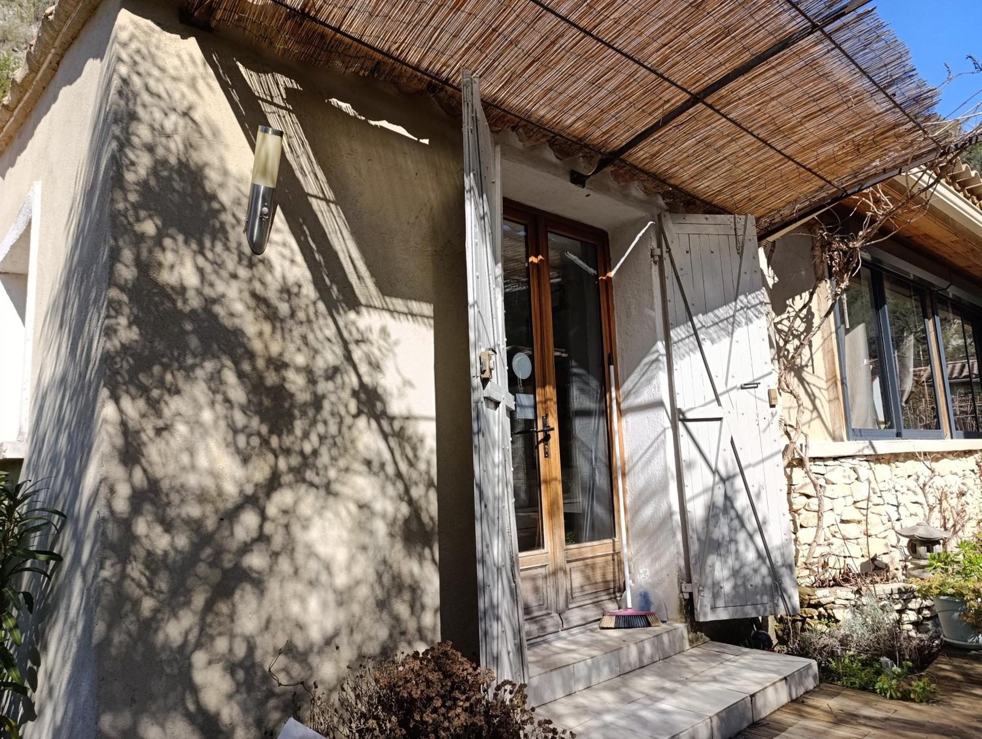 Le Frangipanier Hotel Le Barroux Стая снимка